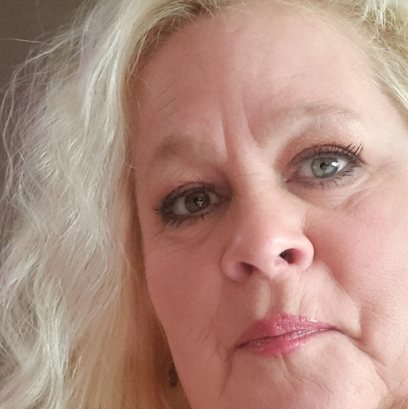 Meet your Ambassador Posher, Gale - Picture 2 of 13